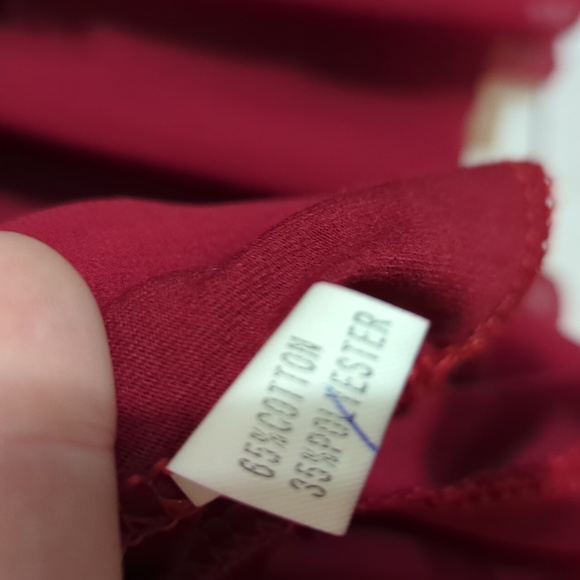 ❤️5/$25 Like New Lishaweimei Red and Gold Lace Dress - Picture 5 of 6